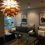 Forde Apartment *